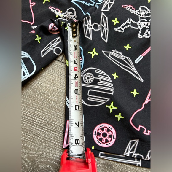 NWOT Chubbies The Dark Side 5.5” Classic Swim Trunks Star Wars Men’s XXL Rare - Picture 3 of 8